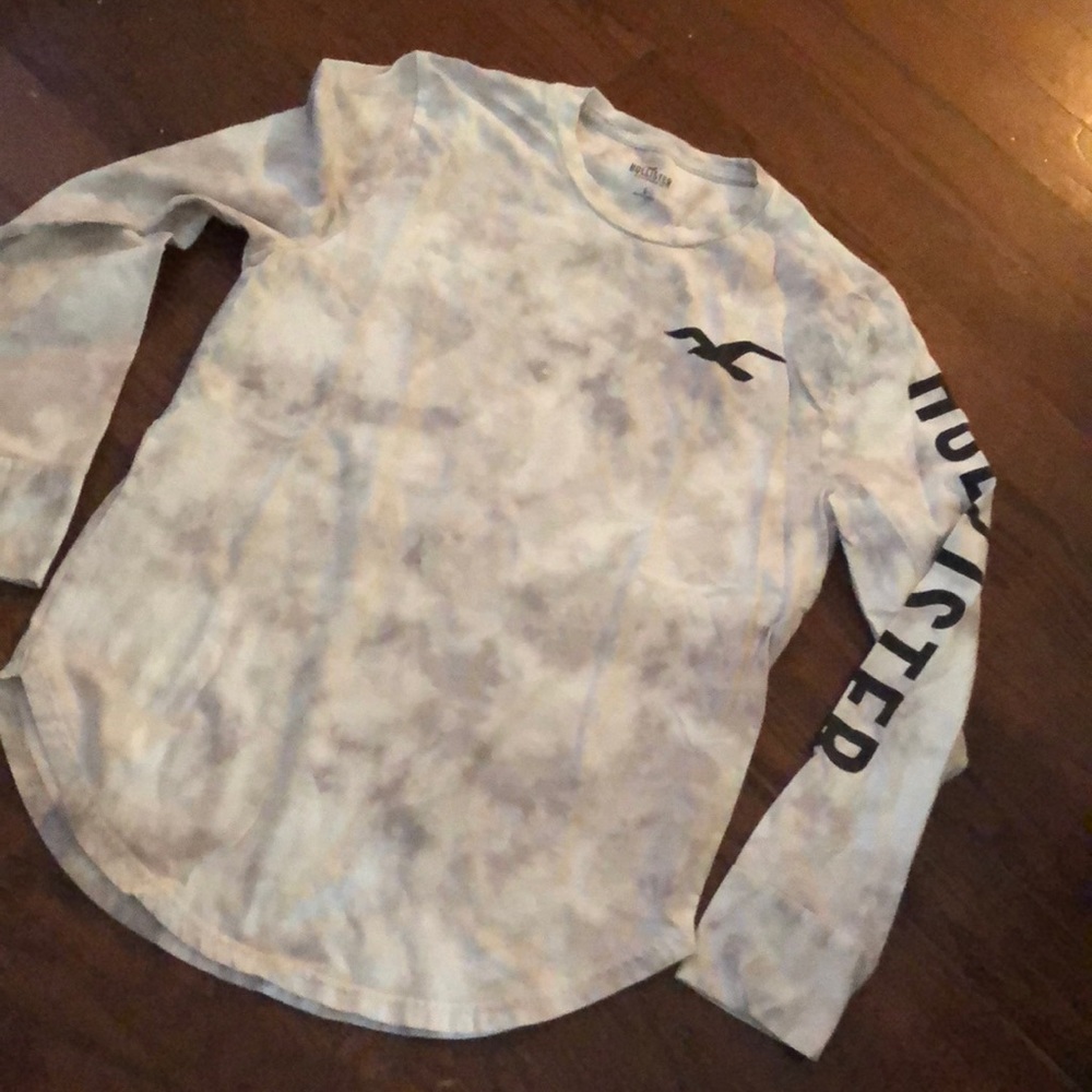 Hollister Long Sleeve Tee Small
